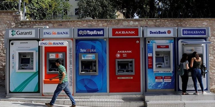 Türkiye’de ATM’den ücretli para çekme dönemi başladı