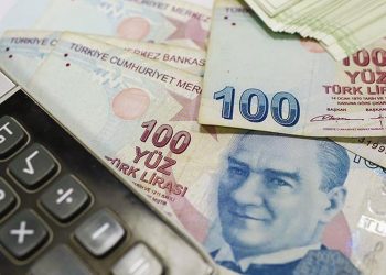 Türkiye’de asgari ücret ‘2 bin 324 TL’ oldu, Türk-İş salonu terk etti