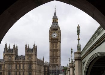 İngiltere 1 Ocak 2021’de “puan tabanlı” göç sistemine geçiyor