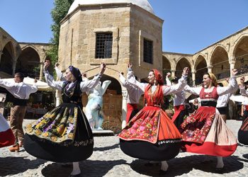 Eğitim Bakanlığı, (Türkiye hariç), yurt dışı gidiş-geliş gerektiren tüm faaliyetleri durdurdu