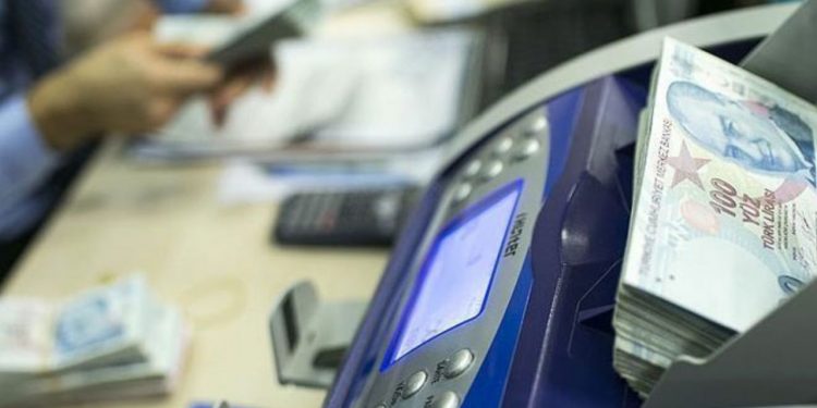 Bankalar açıldı, işlemler başladı