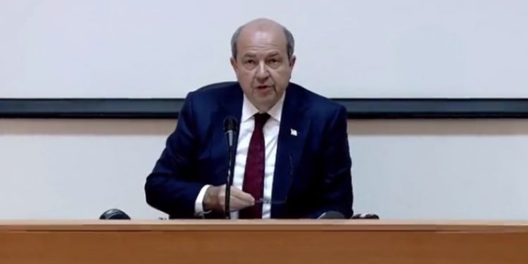 Hükümet ekonomik tedbirleri açıkladı. Maaşlar tıraşlandı