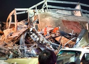 Çin’de koronavirüs karantinası için kullanılan otel çöktü, 70 kişi enkaz altında kaldı