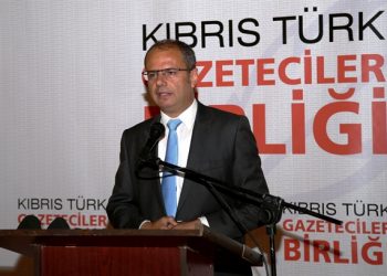 Gazeteciler Birliği, hükümeti “çalışan ama geliri sıfırlanan medya sektörüyle ilgili hiçbir adım atmamakla” eleştirdi