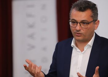 Hükümet işsizlik ödeneğini 1.500 TL’ye düşürdü. Erhürman’ın tepkisi gecikmedi