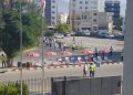 Turizmcilerden, Başbakanlık önünde şezlonglu şemsiyeli eylem
