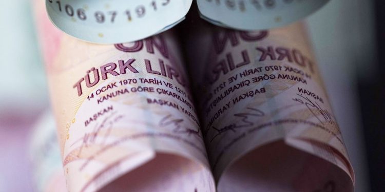 TL’de değer kaybı durdu ancak, kazanç yönü de zayıf
