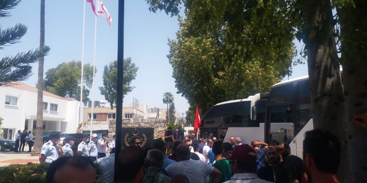 Kar-İş eylemi başkenti kilitledi!