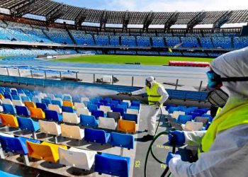 COVID-19’un bulaşmasında en büyük risk, stadyum ve barlarda