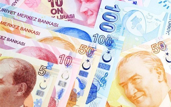 Kurlar küresel piyasaların etkisiyle yukarıya doğru hareketlendi