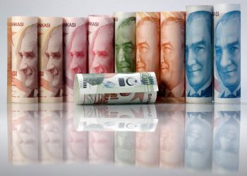 TL’nin sabit kalmaya çalıştığı günde Borsa 120 bini aştı