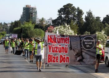 Esnaf, Girne’den yola çıktı. İstikamet Başbakanlık önü