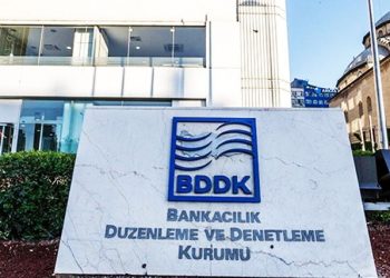 Piyasalardaki panik sürerken, BDDK TL muafiyetlerini genişletiyor