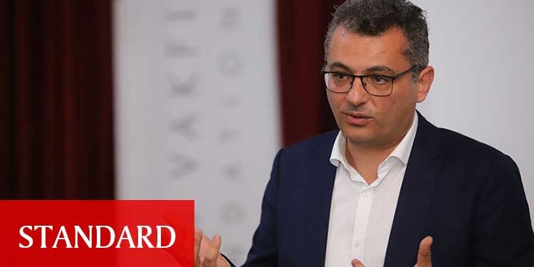 Erhürman hükümeti topa tuttu