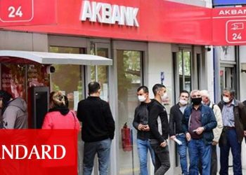 Akbank 52 şubesini kapattı