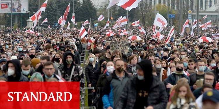 Lukaşenko’ya verilen istifa süresinin dolması ile Belarus sokakları yeniden karıştı