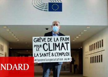Avrupa Parlamentosu Milletvekili Pierre Larrouturou, Bütçe nedeniyle açlık grevine başladı