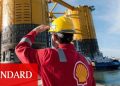 Shell, salgın ve petrol fiyatlarının düşmesi nedeniyle 9 bin kişiyi işten çıkarabilir