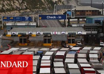 Fransa ve Hollanda, İngiltere’ye “koşullu olarak” kapılarını açma kararı aldı