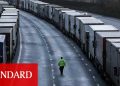 Fransa İngiltere’den gelişleri kapattı 1500’den fazla tır Dover limanında  bekliyor