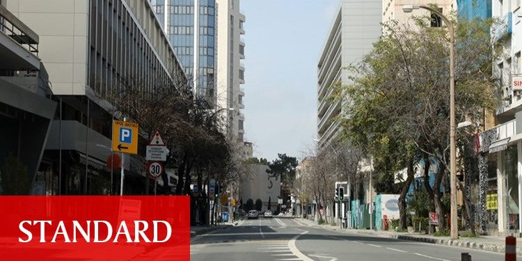 Güney Kıbrıs’ta tam kapanma gündemde