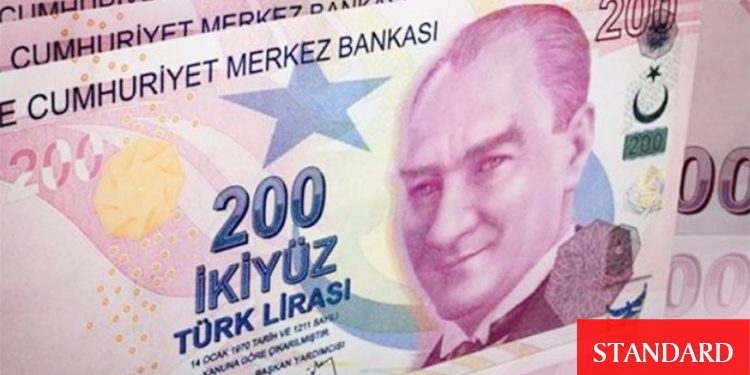Türk Lirası faiz kararı sonrasında iki yönlü dalgalanıyor