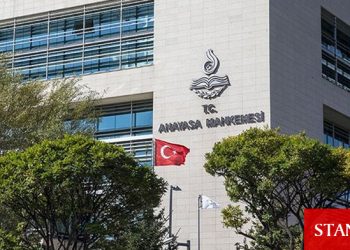 HDP iddianamesi kabul edildi, TL’de düşüş hızlandı