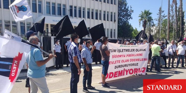 Esnaf sonunda isyan edip sokağa indi