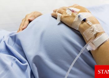 Covid-19 hastası hamile kadın yoğun bakıma kaldırıldı