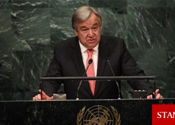 “Milyonlar açken milyarderler zevkine uzaya gidiyor”