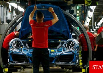 Almanya’da sanayi üretimi tahminleri aştı