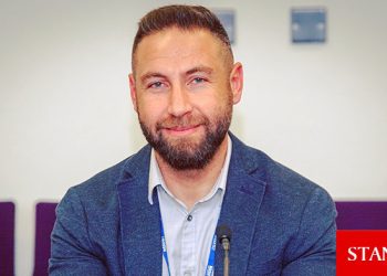 Maviş: Sürdürülebilir yüz yüze eğitim için okullara yetki ve bütçe verilmeli