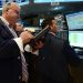Fed, üst düzey yetkililerin hisse ve tahvil alımlarını yasakladı