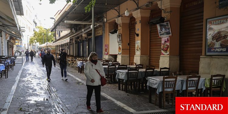 Yunanistan’da kısıtlamalar artıyor