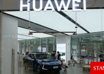 Huawei ilk elektrikli otomobilini görücüye çıkardı