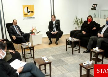 Özersay: Ekonomi lafla ayağa kalkmaz