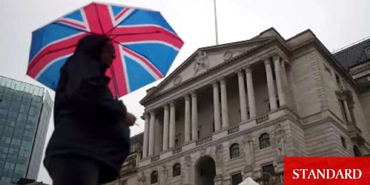 İngiltere’de büyüme ilk tahminin gerisine düştü