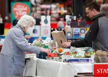 İngiltere’de perakende satışlar enflasyon etkisiyle düştü