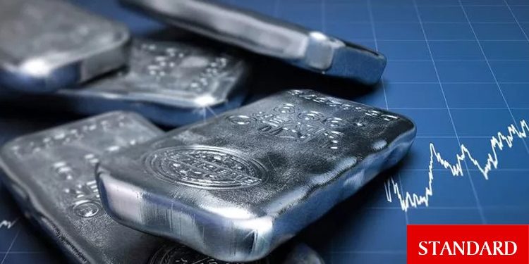 Gümüş faize meydan okuyor, 1 ayda yüzde 1,3 kazanç sağladı