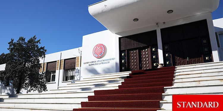 Meclis bugün toplanıyor