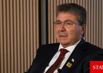 Ünal Üstel: Görevim politika yapmak değil, sorunların çözümünü sağlamak