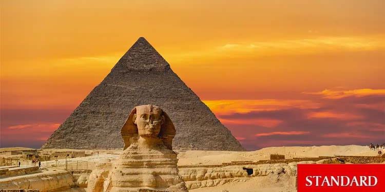 Mısır para birimini devalüe etti