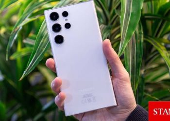 Güney Koreli Samsung, akıllı telefon satışında Apple’ı geçti