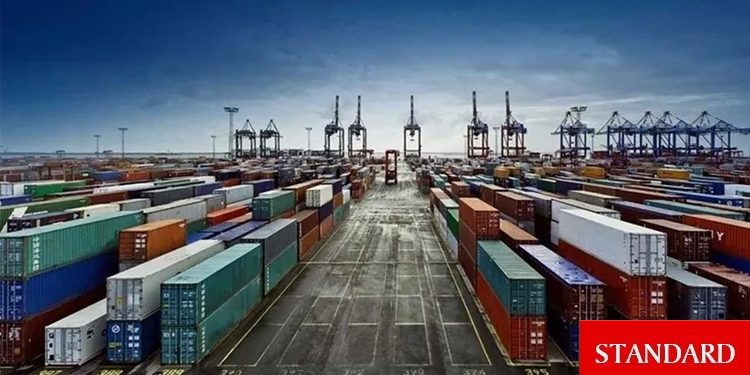 Türkiye’de dış ticaret açığı nisanda yüzde 12,9 artışla 9,9 milyar dolara çıktı