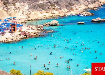 Güney Kıbrıs’ta turizmde yeni rekor: Yılın ilk 8 ayında 3 milyon turist