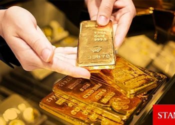Altın 4 bin dolar civarında dalgalanıyor