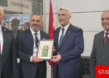 Türkiye Ticaret Bakanı Bolat, Helal Expo’da Kuzey Kıbrıs standını ziyaret etti