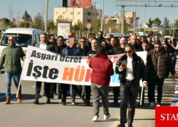 Kamuda yetkili 5 sendika bu kez de Terminal’den Turizm Bakanlığı’na yürüyecek