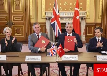 Türkiye ve İngiltere arasında ticaret alanında yeni anlaşmalar imzalandı