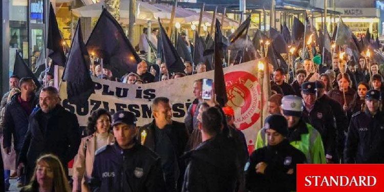 Kamuda yetkili beş sendikadan “Yolsuzluğa, Yoksulluğa ve Yok Oluşa Hayır” sloganıyla yürüyüş